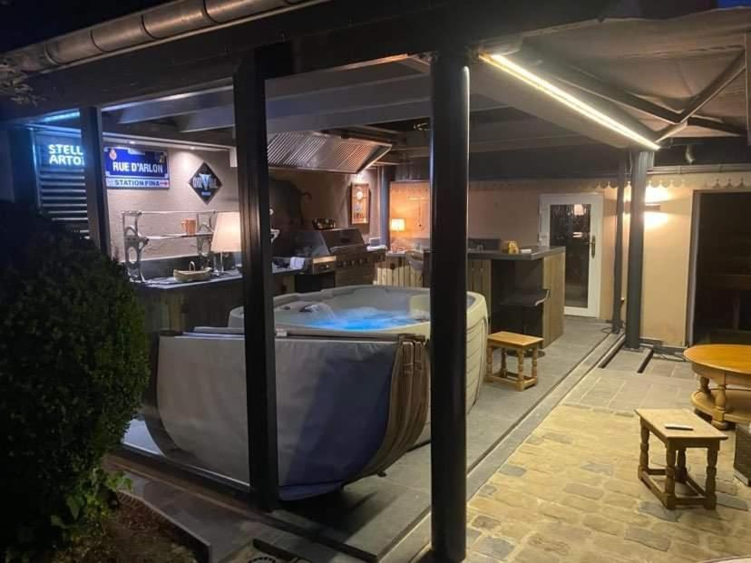 Chez Monsieur Bed & Breakfast Флоранвил Екстериор снимка
