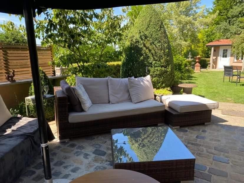 Chez Monsieur Bed & Breakfast Флоранвил Екстериор снимка